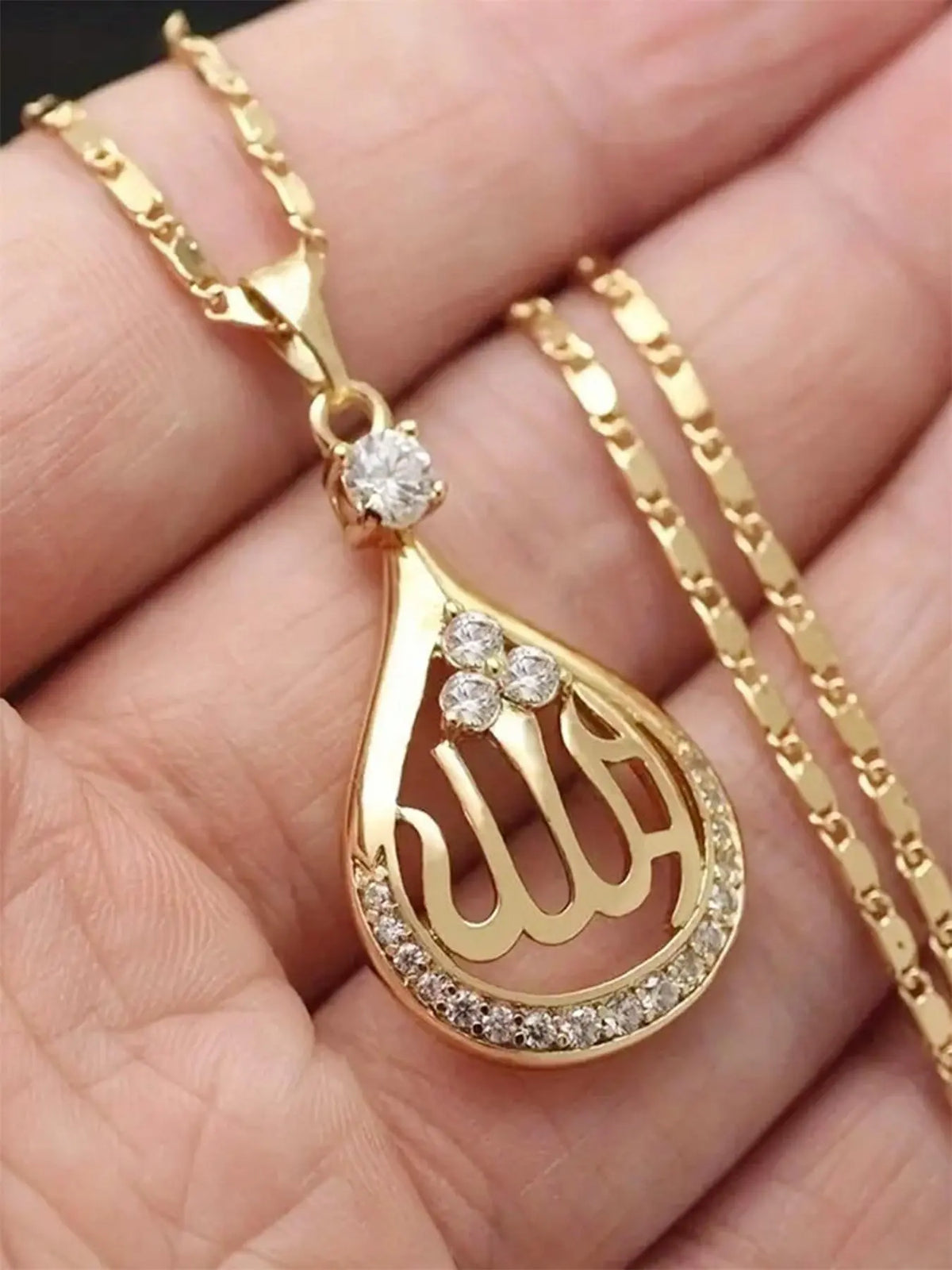 1 PC Classical Cubic Zirconia Necklace Pendant For Women Faith Necklace Valentine's Day Gift Birthday Gift Jewelry Wedding Jewelry Fashionable Accessories