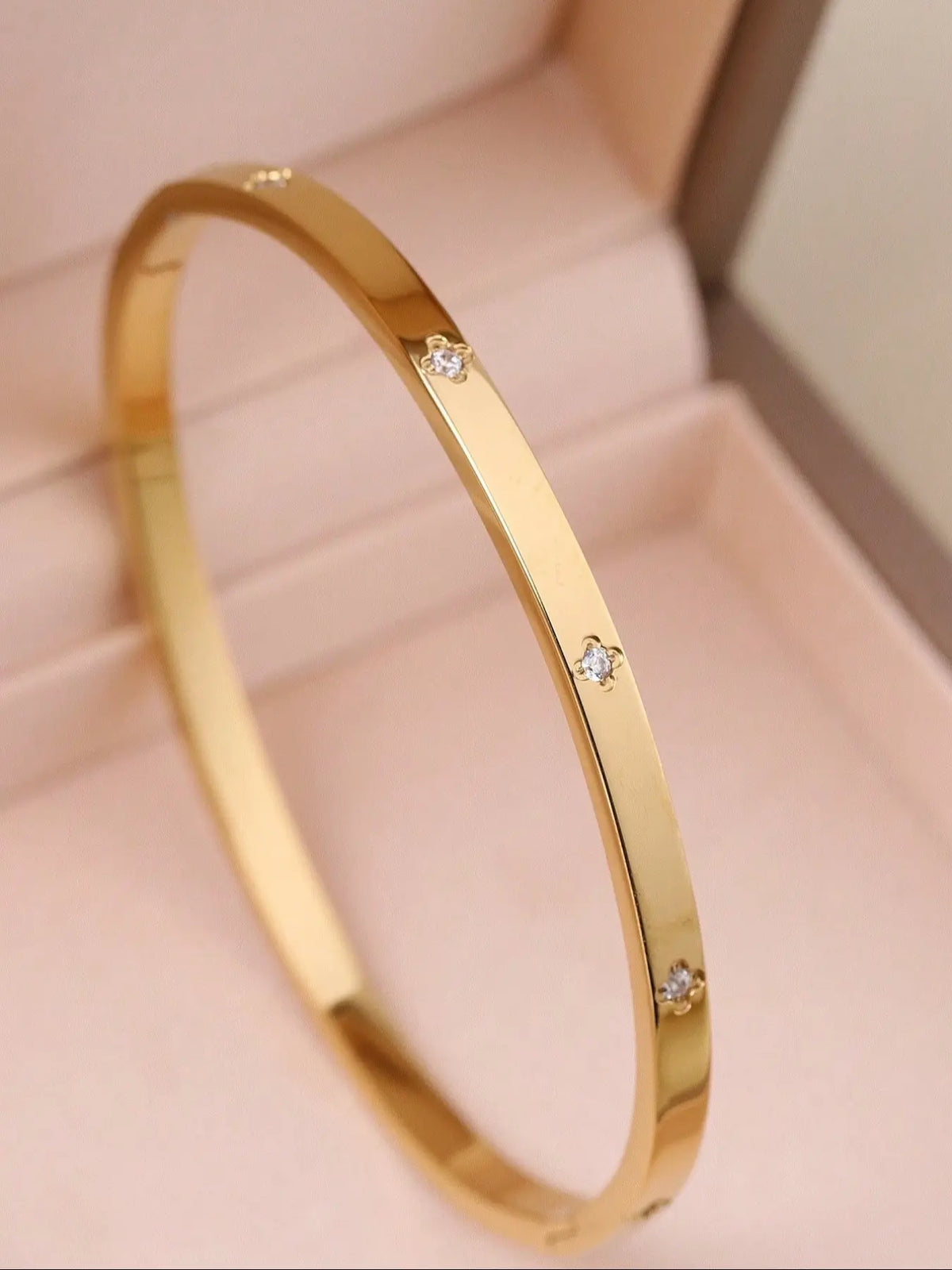 Women's Stainless Steel Bracelet Set, Flower Nail Design , Casual Style Elegant Jewelry Bracelet for Women, Perfect Gift for Her, High Quality Bracelet