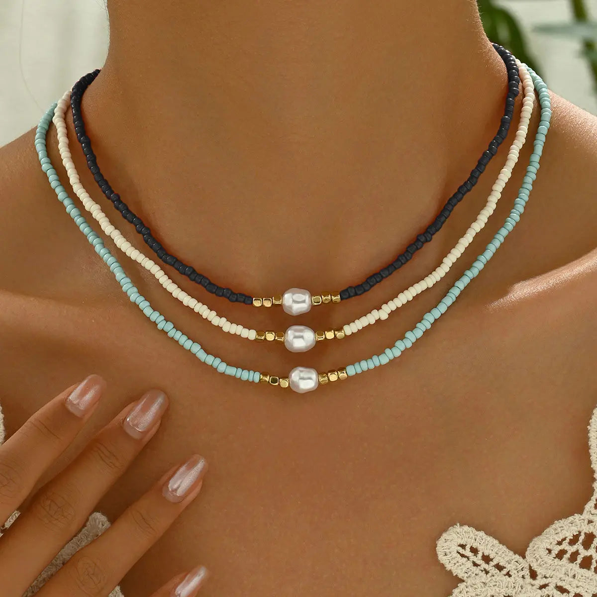 3Pcs Bohemian Adjustable Minimalist Necklace Set Handmade Rice Beads Ethnic Artificial Pearl Pendant Multi-layer Women Colorful Beads Stackable Necklace Set