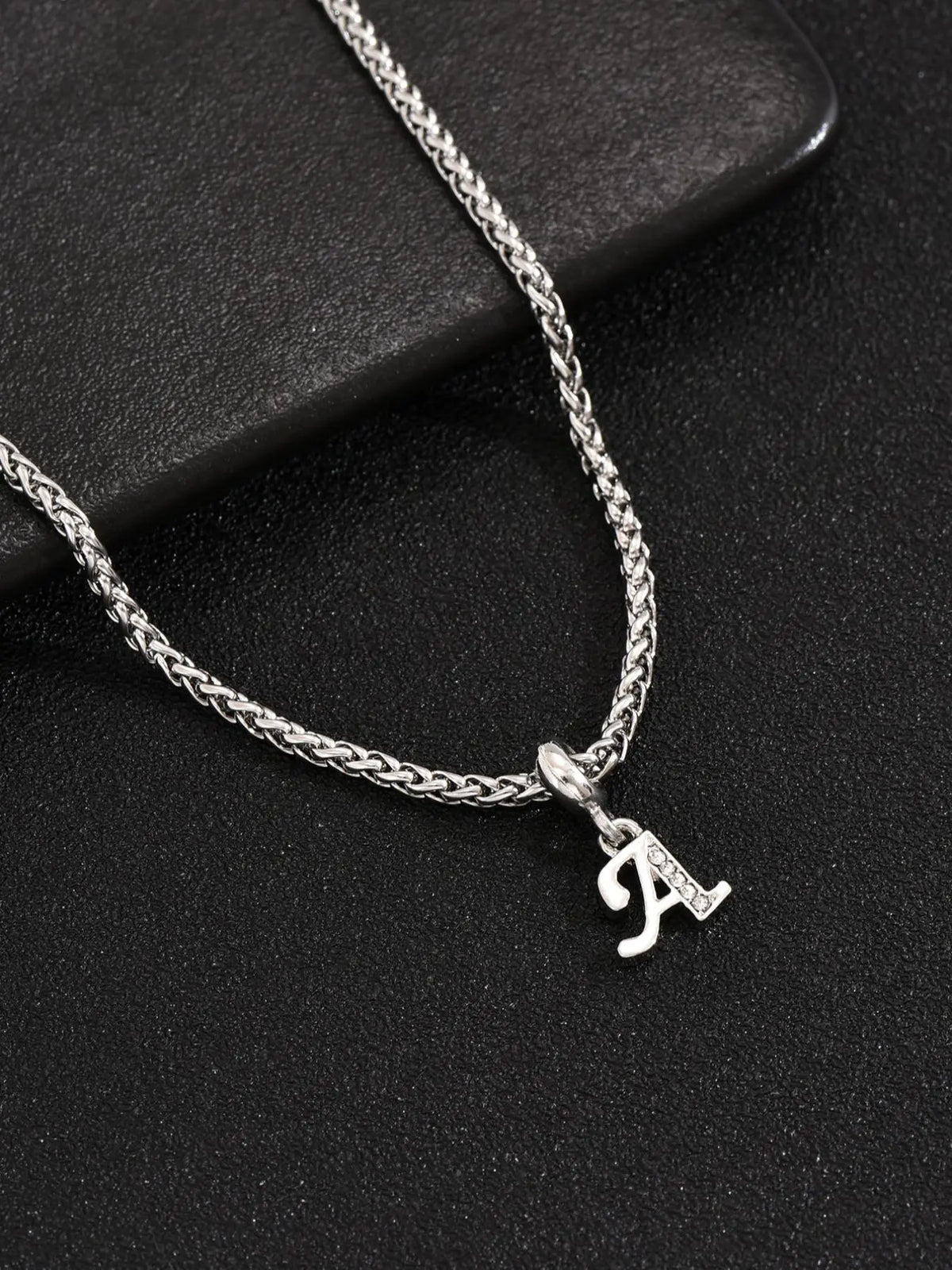Letter Detail Pendant Necklace Initial for Men & Women, Fashion Jewelry for Party, Daily Clothing Decor, Trendy All-match & Exquisite Jewelry for Birthday Gift, Letters Necklace, Alphabet Necklace, Stainless Steel Necklaces